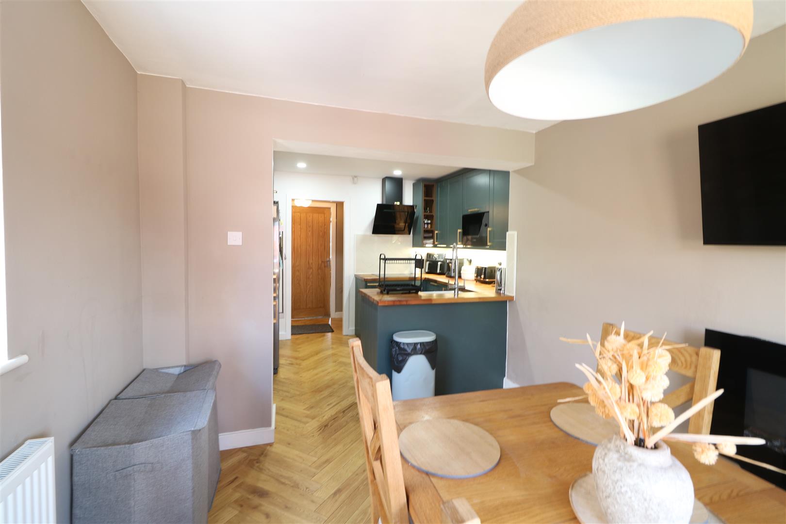 Linnburn Road, Meir Hay, Stoke-On-Trent